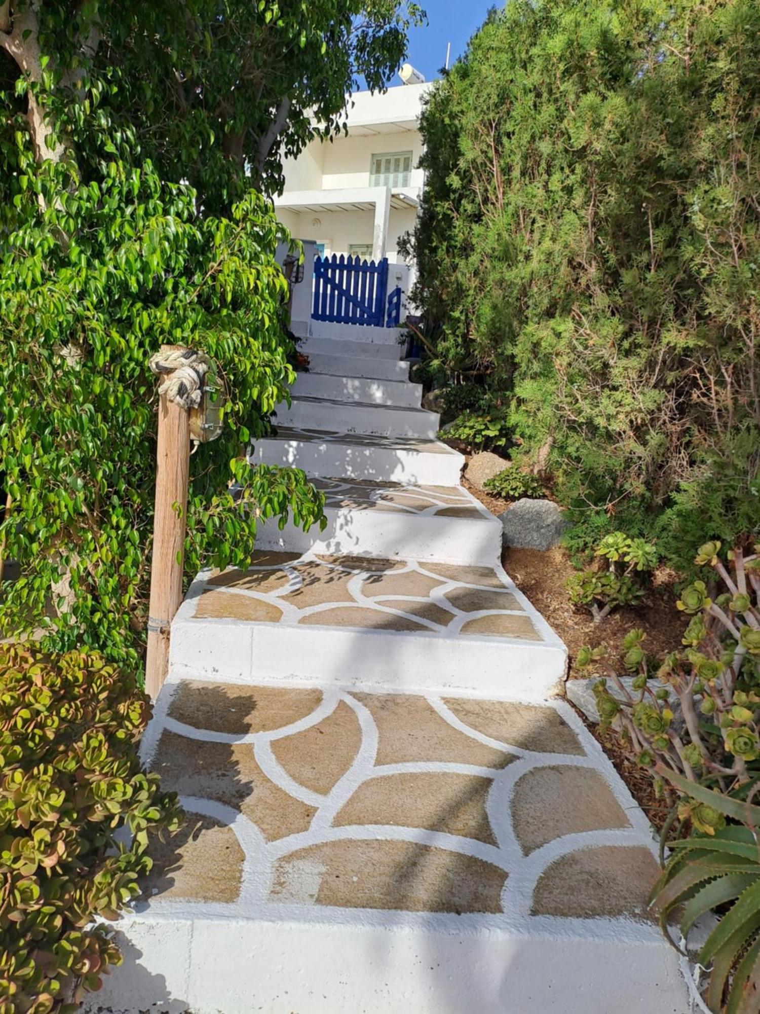 Naxian Sofias Garden Apartment